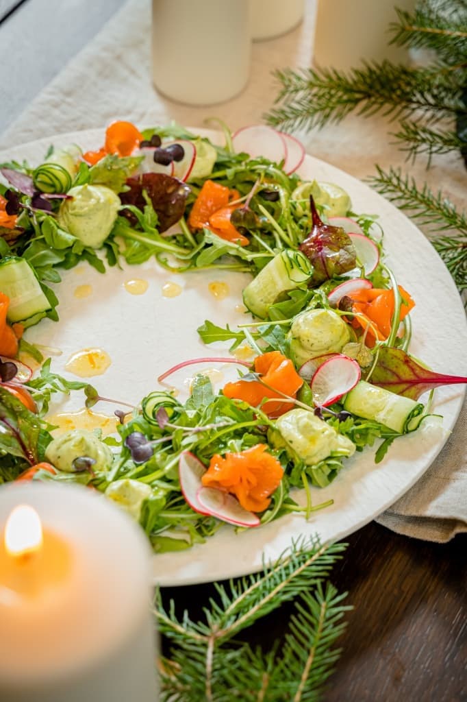 Салат с копченой горбушей — рецепт с фото | Рецепт | Еда, Салаты, Овощи