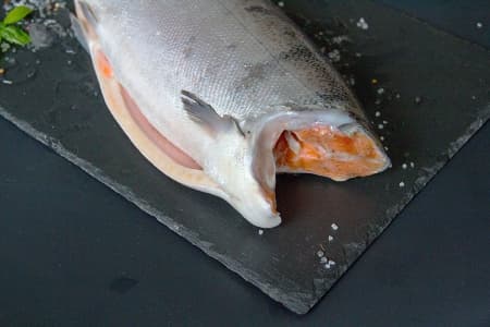 кижуч целый (8)