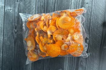 Гребешок золотой, на полустворке