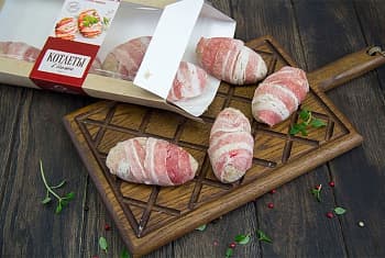 Котлеты в беконе